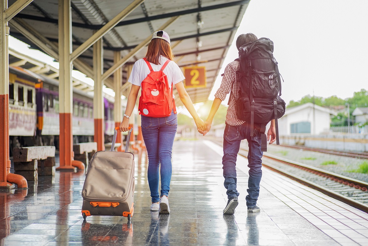 Happy_couple_train_sm