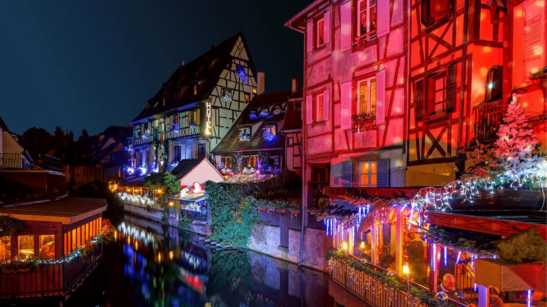 france-colmar-christmas-market-lights