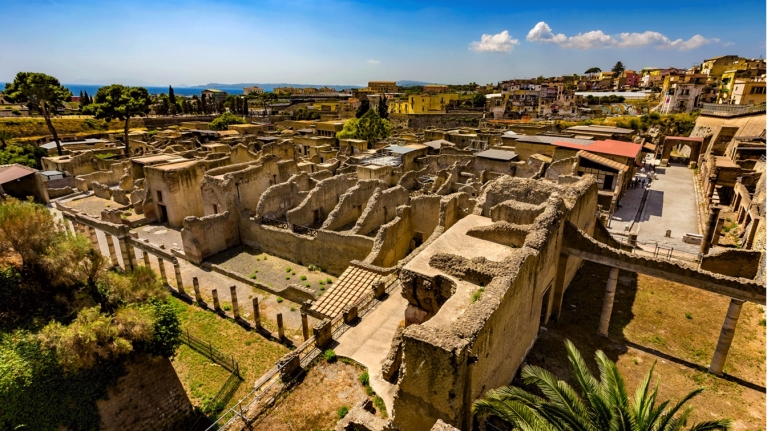italy-herculaneum-archeological-site