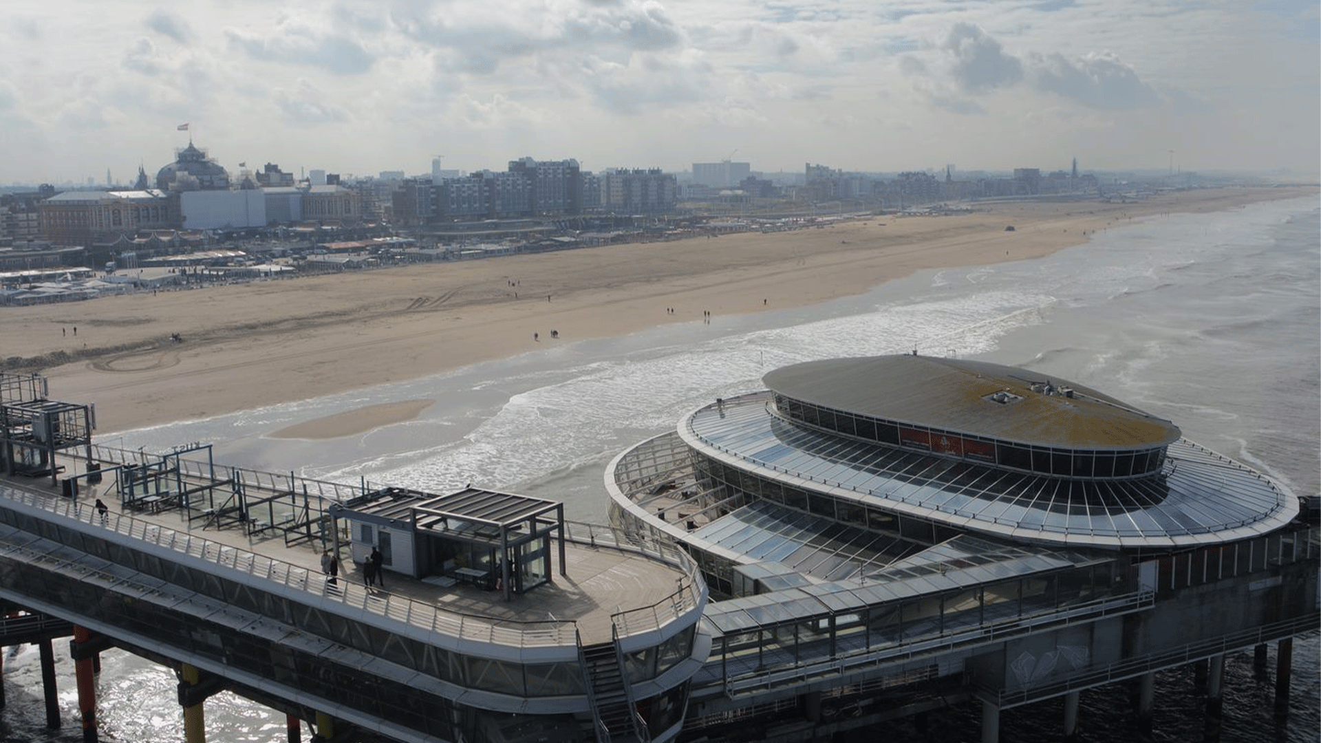    Scheveningen Pier  by Helen Hartmann 