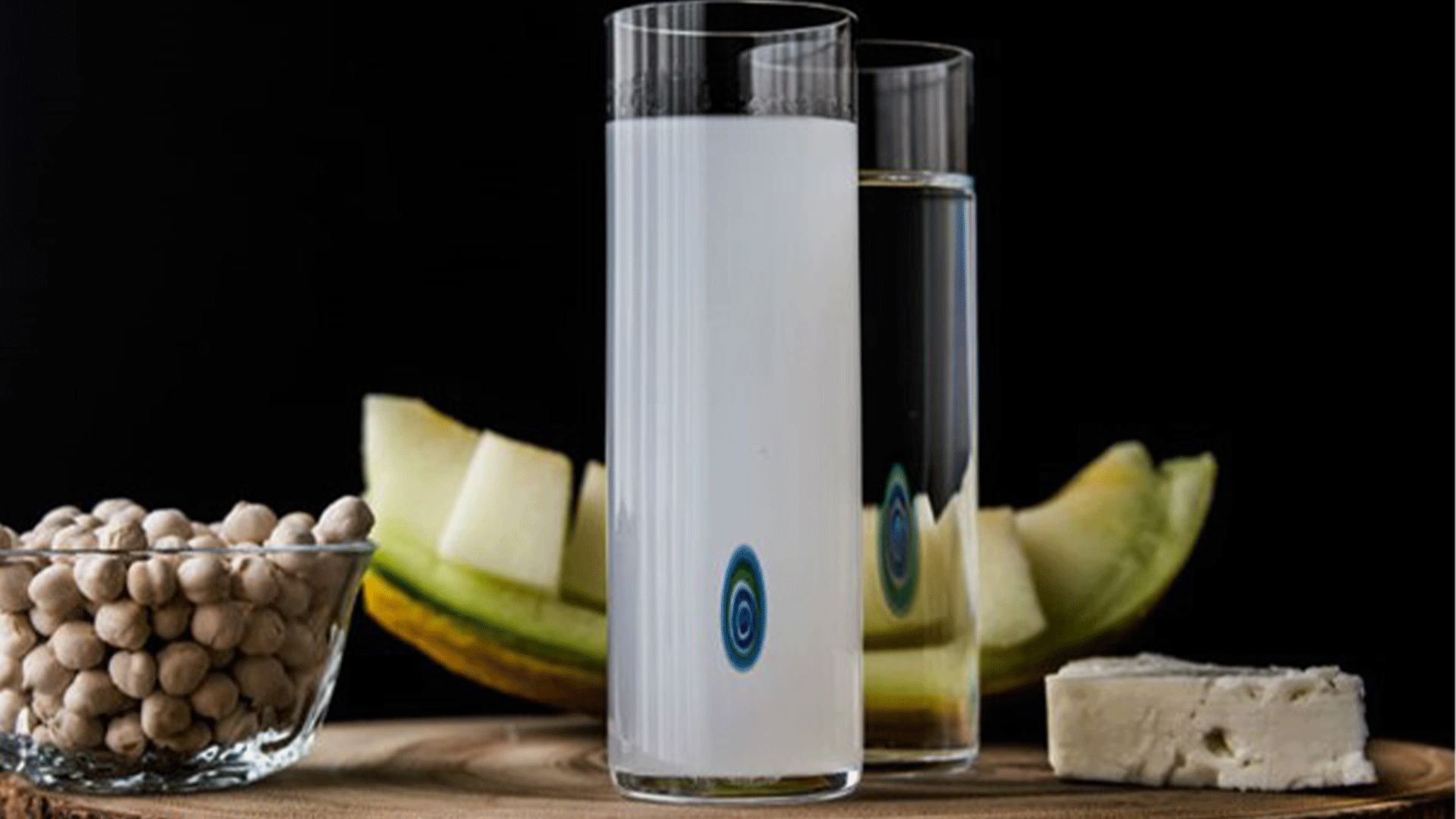 raki-nuts-glasses