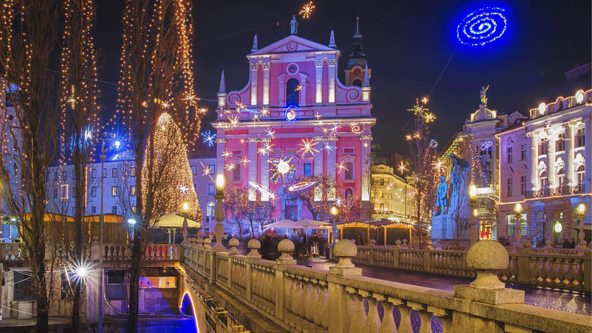 slovenia-ljubljana-christmas-lights