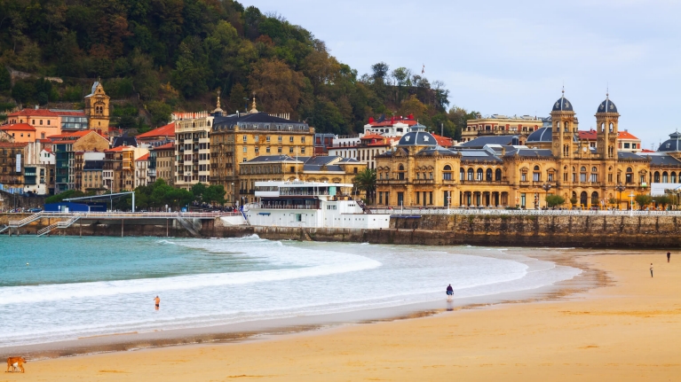 spain-san-sebastian-la-concha-beach