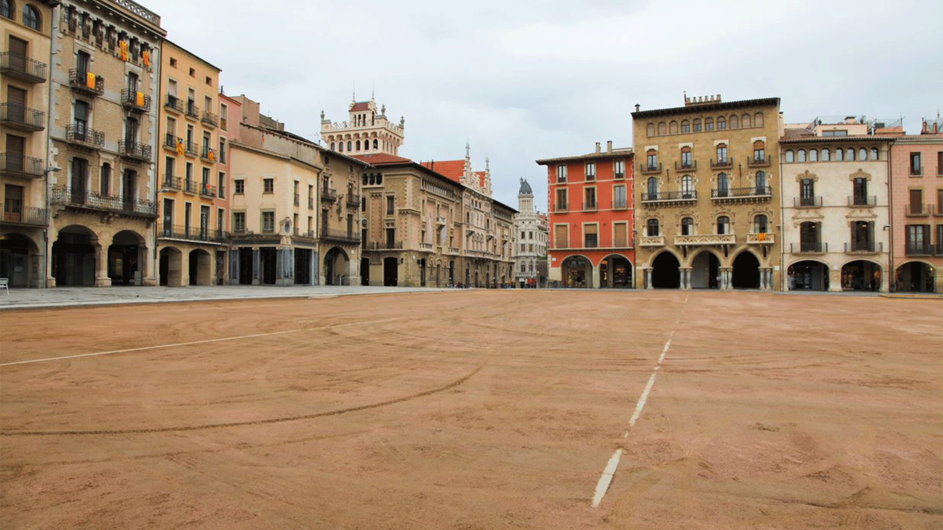 spain-vic-main-square