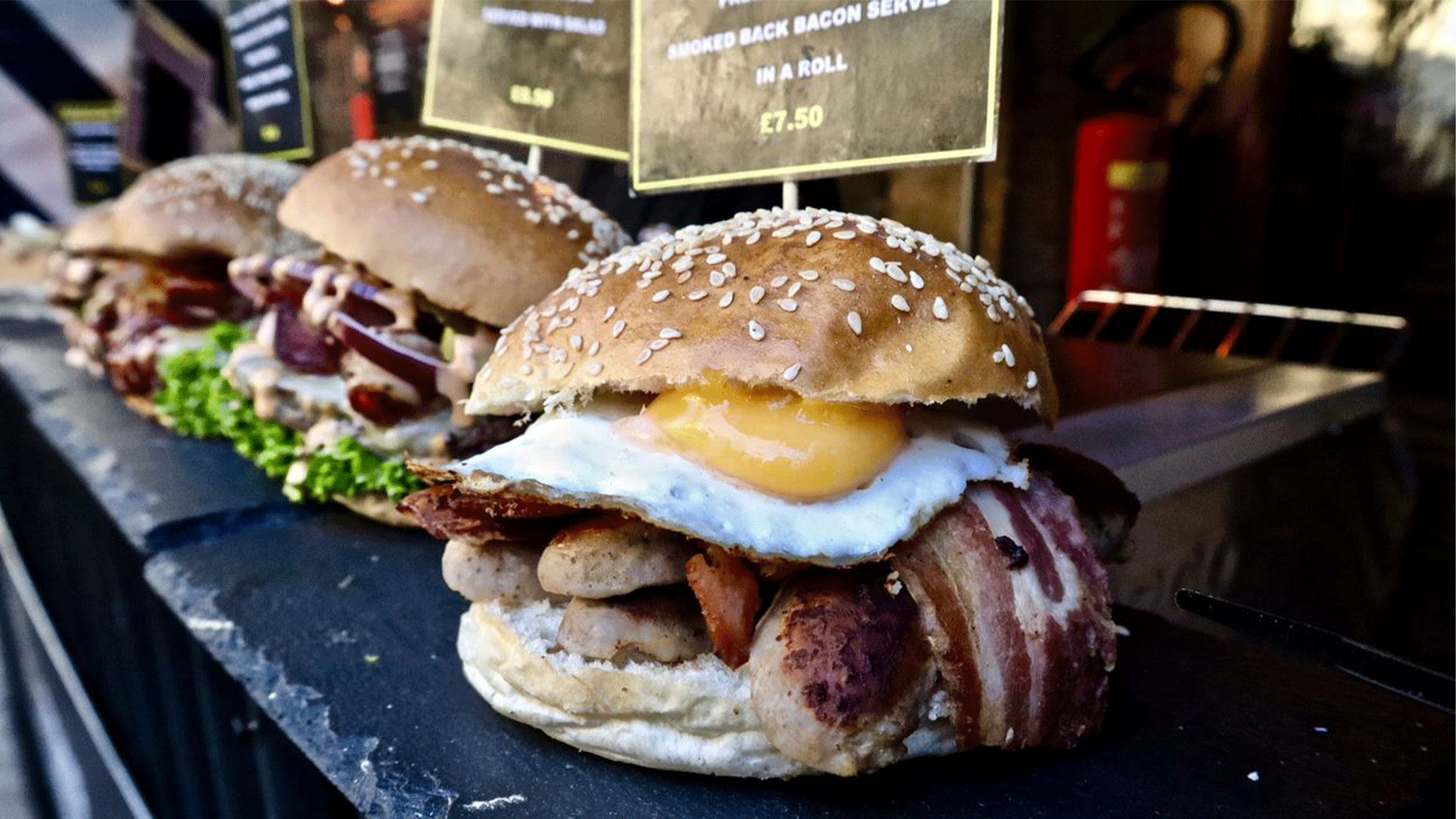 street-food-burger-food-secret-tour