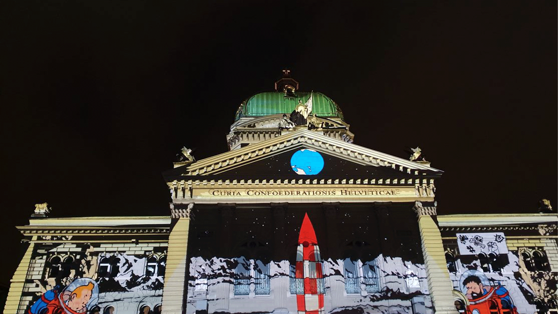 Lightshow Bundeshaus by Kathrin Hiss 