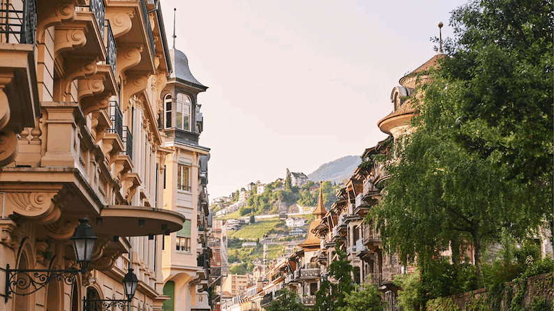 switzerland-montreux-houses