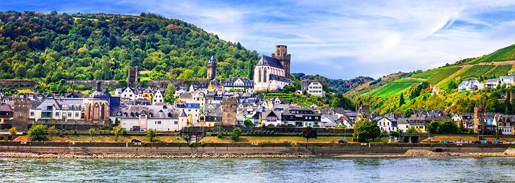 masthead-germany-rhine-valley-village-panorama