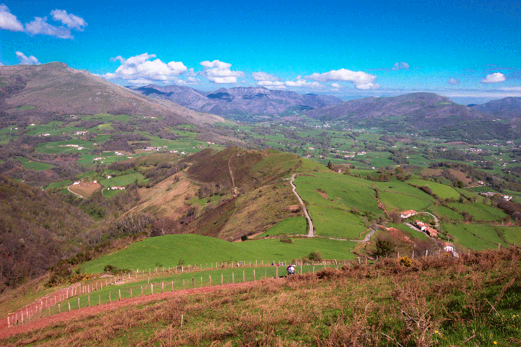 france-el-camino-mountains