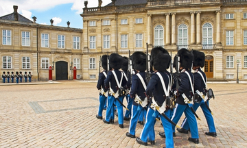 königliche-leibgarde-amalienborg-kopenhagen