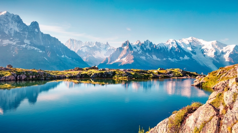 france-alps-lake-lac-blanc-hikes-mountains