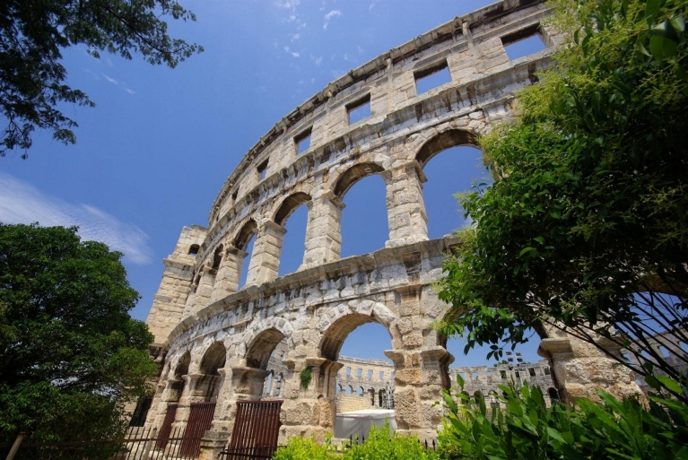     Anfiteatro de Pula  
