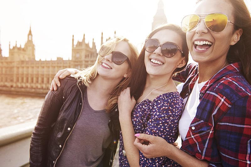 girl_friends_in_london