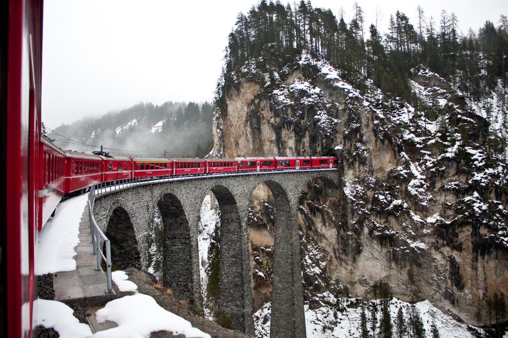 Geniet van de prachtige natuur van de Zwitserse Alpen vanaf je warme zitplaats