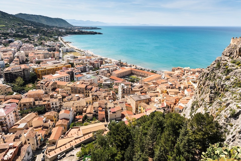 italy-cefalu-sicily-overview
