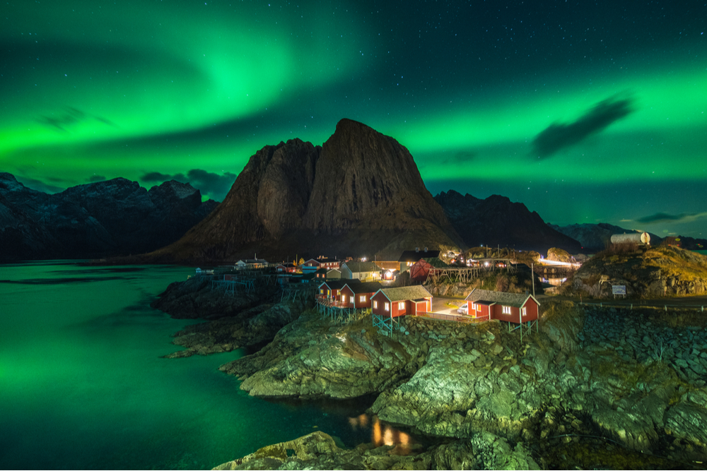 norway-lofoten-islands-northern-lights