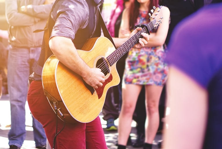 edinburgh-fringe-guitar