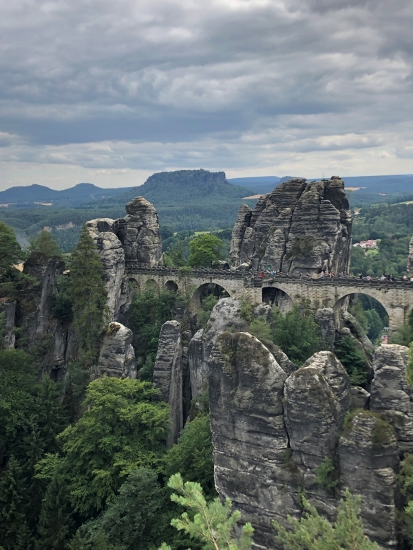 Puente de Bastei en la Suiza sajona (de Abi Motais)