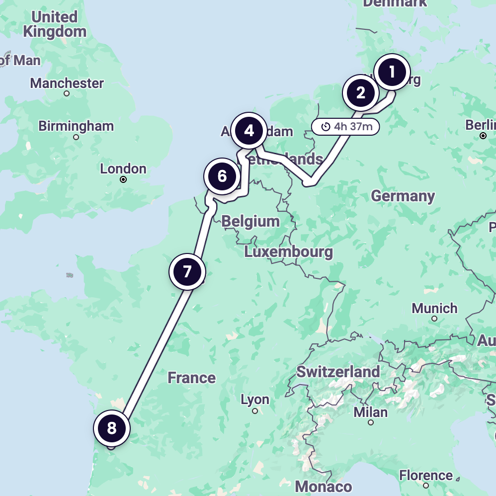Een kaart met de route van Hamburg naar Bordeaux, met tussenstops in Bremen, Amsterdam, Den Haag, Gent, Brugge en Parijs